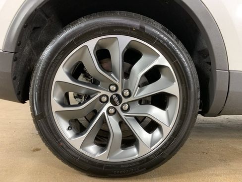 Used 2022 Lincoln Nautilus Reserve w/ Equipment Group 201A AWD/4WD image 40