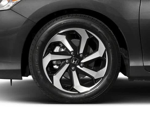 Used 2017 Honda Accord EX-L image 11