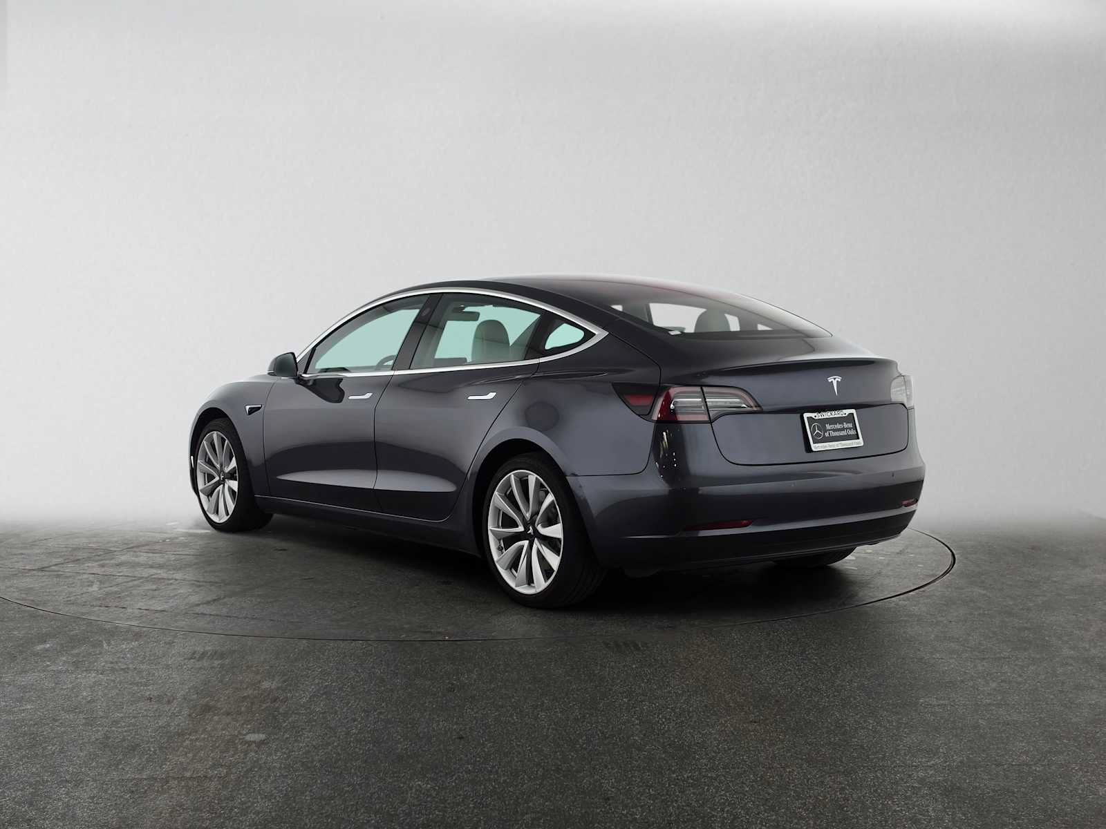 Used 2018 Tesla Model 3 Mid Range RWD image 5