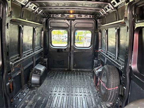 Used 2015 RAM ProMaster 2500 w/ Interior Convenience Group FWD image 13