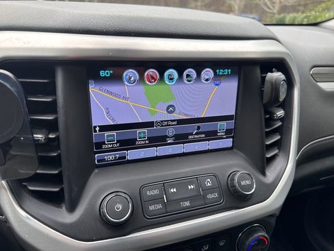 Used 2018 GMC Acadia SLT image 4