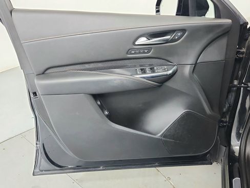 Used 2023 Cadillac XT4 Sport w/ Cold Weather Package FWD image 16