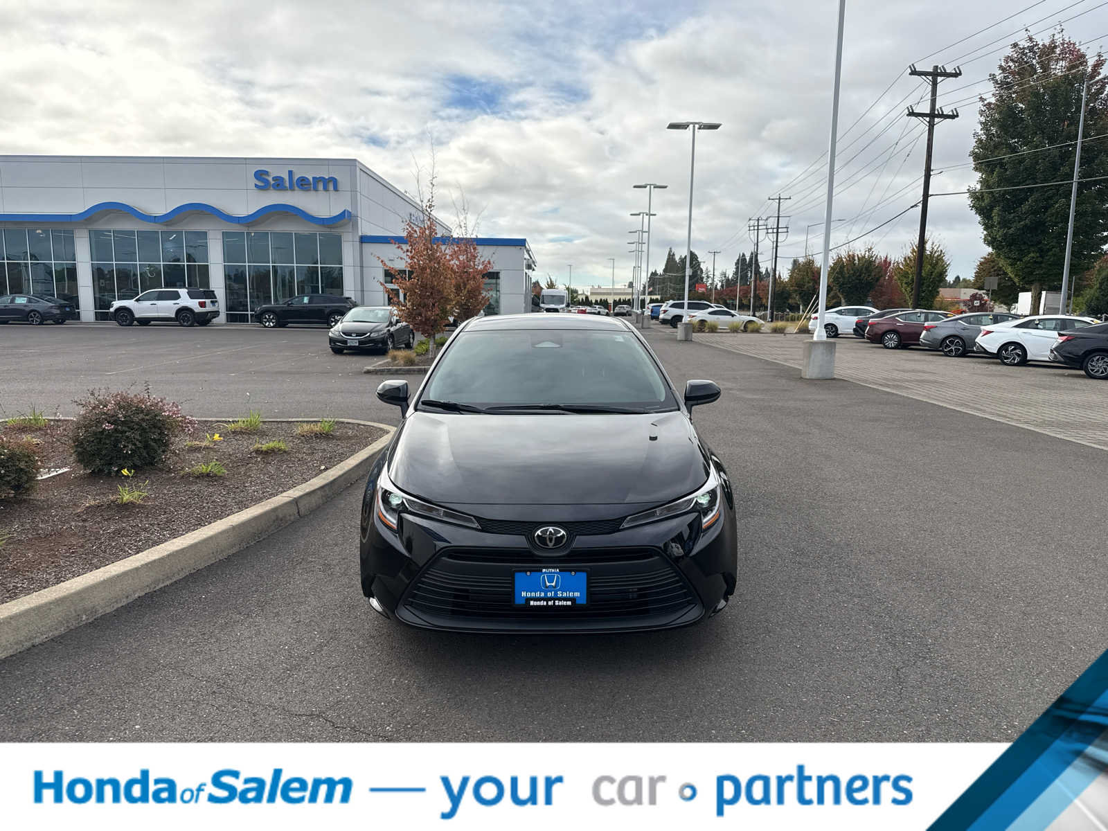 Used 2026 Toyota Corolla LE FWD image 6