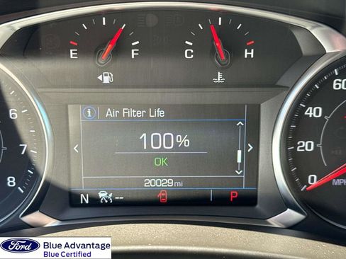 Used 2024 GMC Terrain SLE FWD image 2
