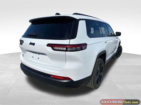 New 2025 Jeep Grand Cherokee L Altitude image 3