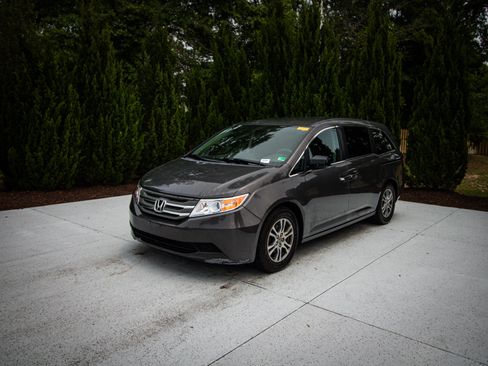 Used 2013 Honda Odyssey EX image 5