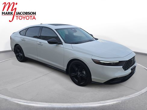 Used 2023 Honda Accord Sport image 5