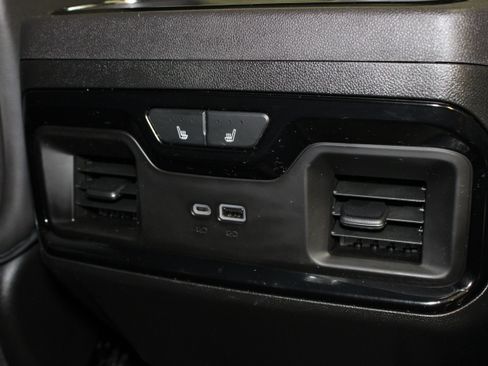 Used 2024 GMC Sierra 2500 AT4X AWD/4WD image 19