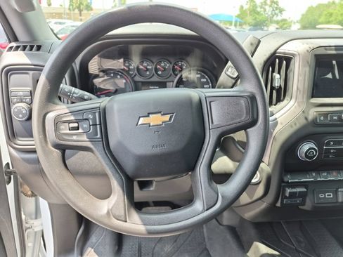Used 2024 Chevrolet Silverado 2500 Custom w/ Custom Convenience Package RWD image 10