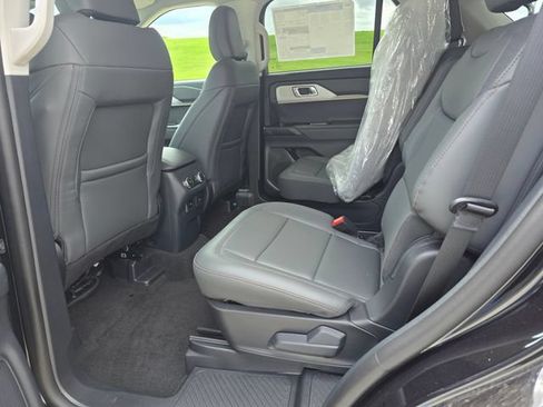 New 2026 Ford Explorer Active w/ Active Comfort Package AWD/4WD image 17