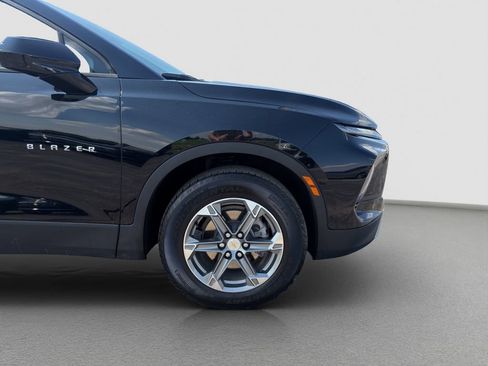 Used 2024 Chevrolet Blazer LT w/ Convenience Package FWD image 23