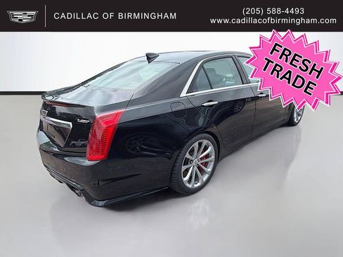 Used 2017 Cadillac CTS V w/ Luxury Package RWD image 4