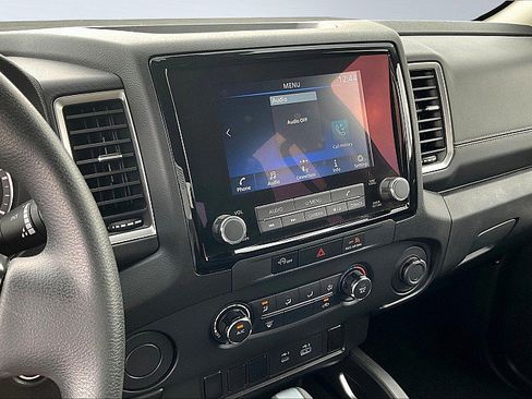 Used 2023 Nissan Frontier SV image 15