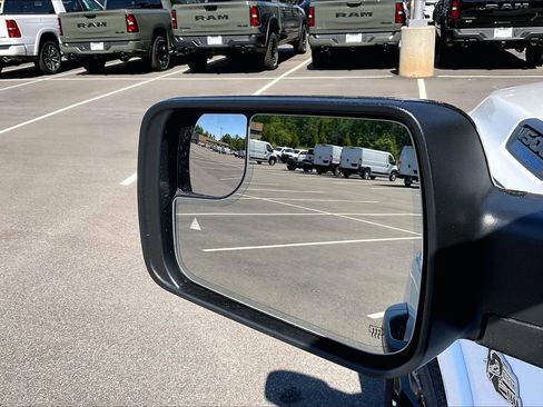 New 2026 RAM 1500 Big Horn AWD/4WD image 23