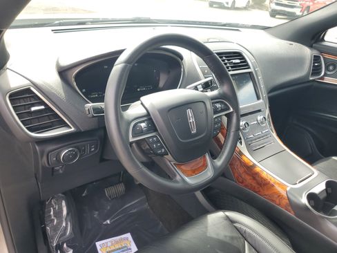 Used 2020 Lincoln Nautilus Reserve w/ Equipment Group 201A image 13