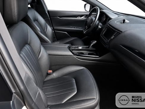 Used 2022 Maserati Levante GT AWD/4WD image 10