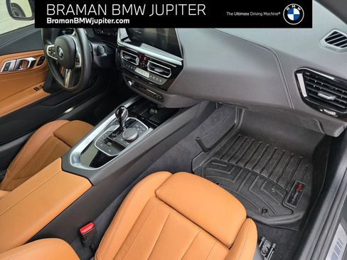 Certified 2022 BMW Z4 M40i w/ Premium Package image 25