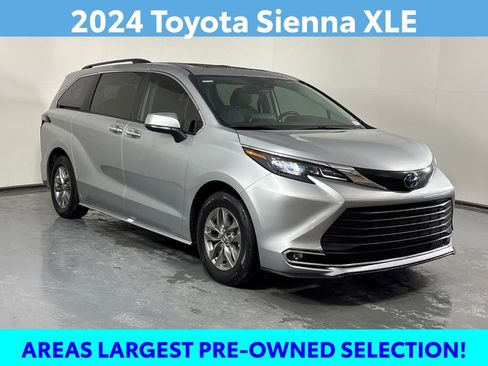 Certified 2024 Toyota Sienna XLE AWD/4WD image 3