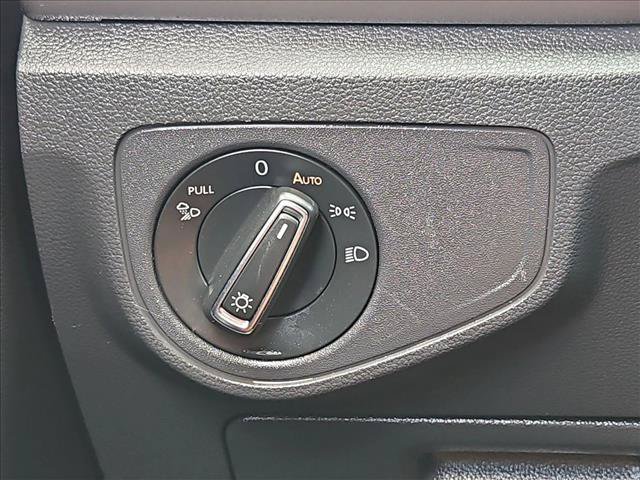 Used 2021 Volkswagen Atlas SE w/ Towing Package AWD/4WD image 17