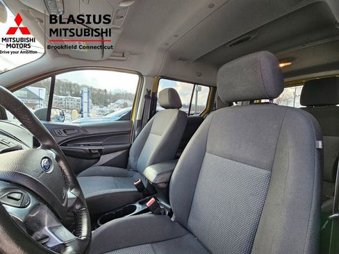 Used 2016 Ford Transit Connect XL image 10