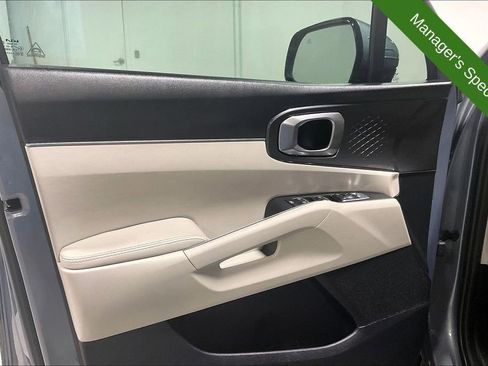 Used 2025 Kia Sorento S FWD image 21