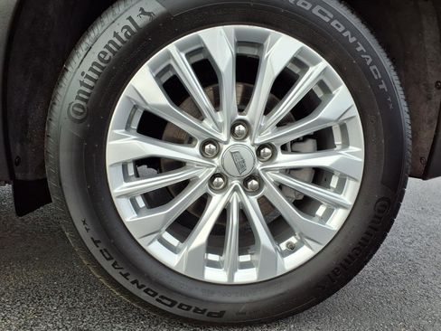 Used 2024 Cadillac XT4 Luxury FWD image 34