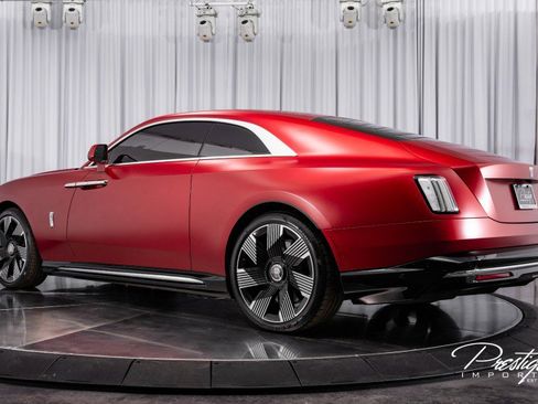 Used 2024 Rolls-Royce Spectre w/ Spectre Launch Package image 13