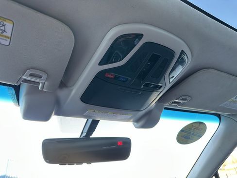 Used 2022 Subaru Outback Limited image 25