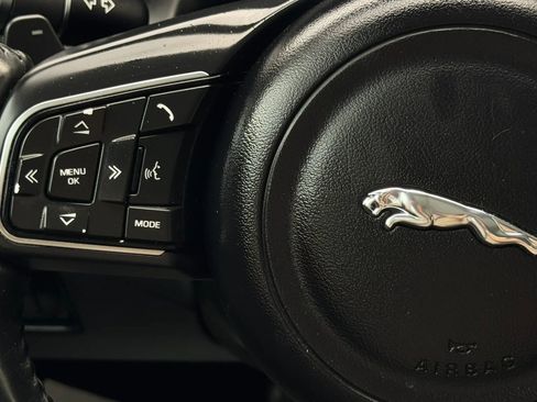Used 2017 Jaguar XF Prestige RWD image 33