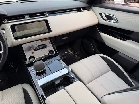 Used 2022 Land Rover Range Rover Velar R-Dynamic S AWD/4WD image 40
