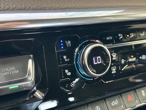 Used 2025 GMC Sierra 1500 Denali AWD/4WD image 26