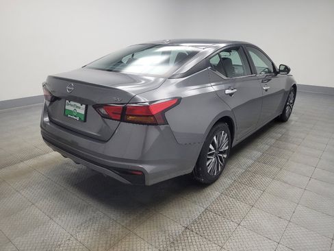 Used 2023 Nissan Altima 2.5 SV image 9