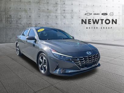 Used 2023 Hyundai Elantra Limited