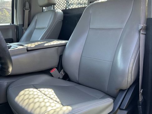 Used 2017 Ford F550 4x4 Regular Cab Super Duty image 53