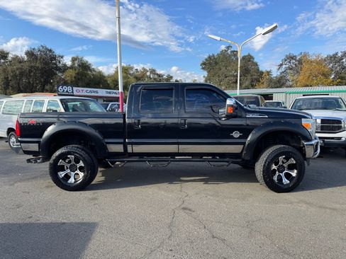 Used 2011 Ford F350 Lariat w/ Chrome Pkg image 2