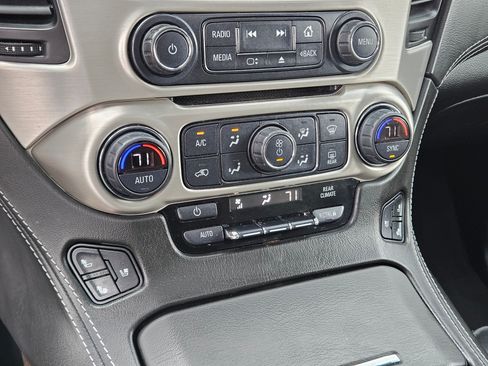 Used 2020 GMC Yukon Denali w/ Denali Ultimate Package AWD/4WD image 28