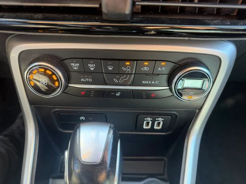 Used 2020 Ford EcoSport Titanium FWD image 20