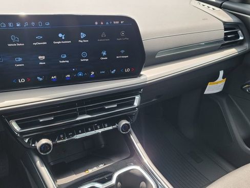 New 2025 Chevrolet Traverse LT w/ Driver Confidence Package image 21