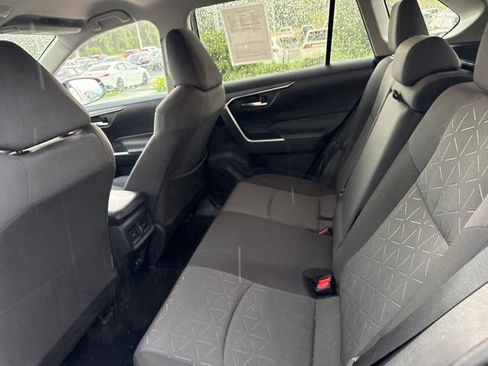 Used 2021 Toyota RAV4 XLE AWD/4WD image 26