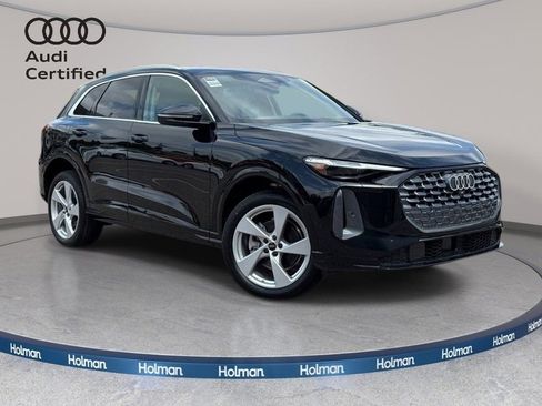 Certified 2025 Audi Q5 Premium Plus w/ Premium Plus AWD/4WD image 1