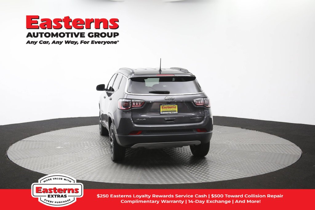 Used 2024 Jeep Compass Limited AWD/4WD image 38