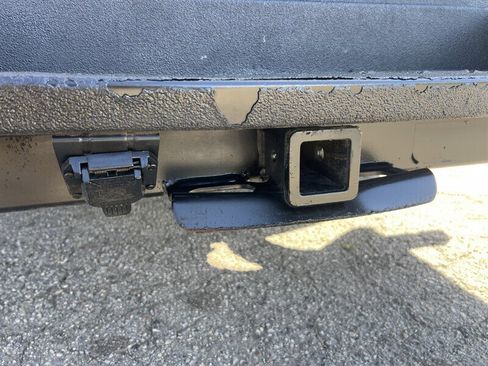 Used 2019 Ford E-350 and Econoline 350 Super Duty w/ Power Windows & Locks Group RWD image 28