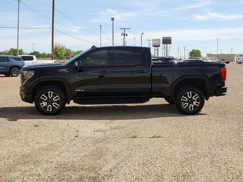 Used 2024 GMC Sierra 1500 AT4 w/ Technology Package AWD/4WD image 2