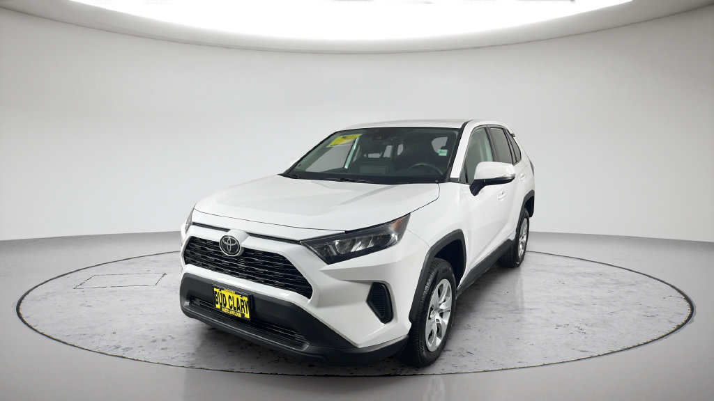 Used 2022 Toyota RAV4 LE AWD/4WD image 1