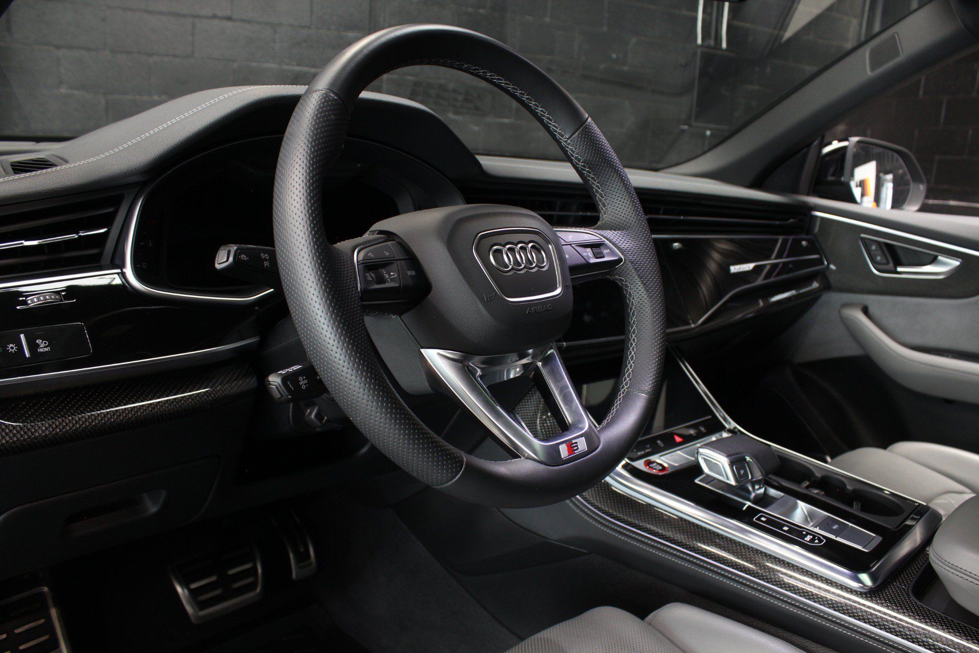 Used 2023 Audi SQ8 Premium Plus AWD/4WD image 28