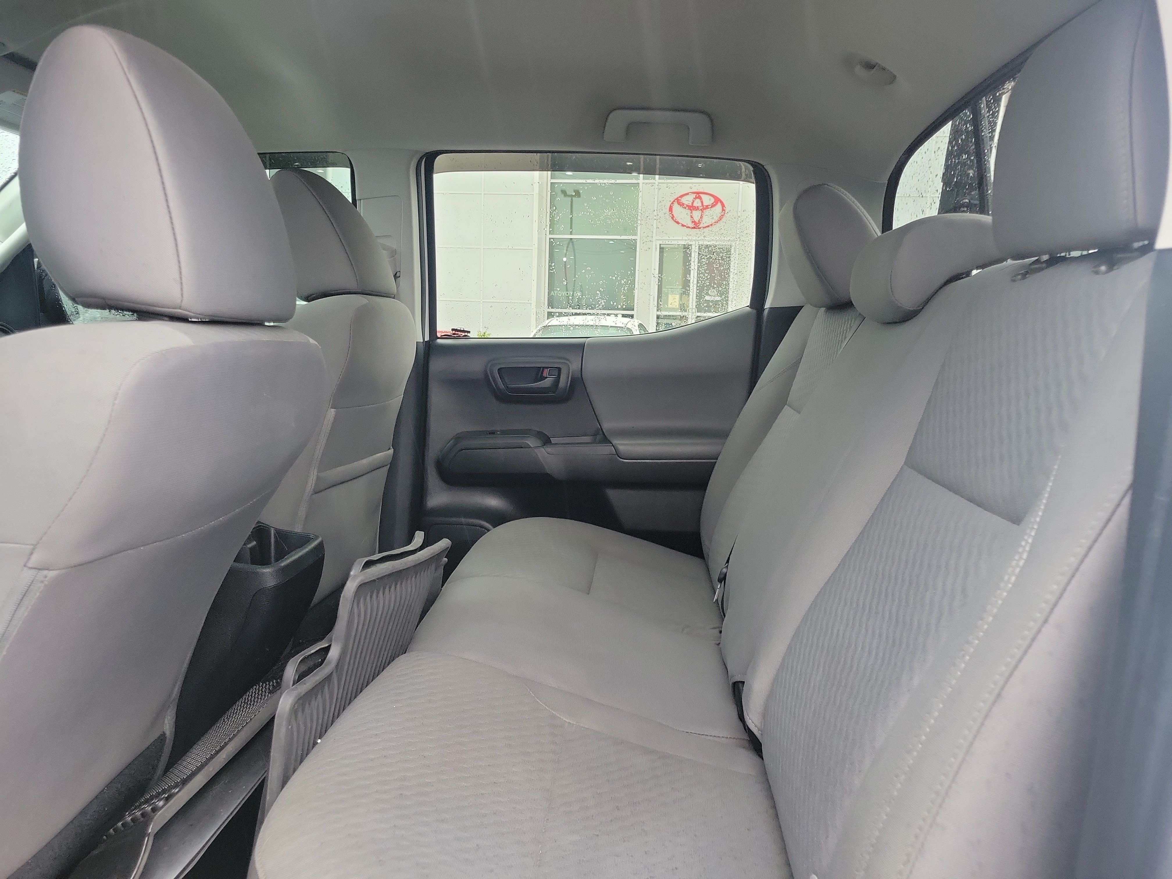 Used 2022 Toyota Tacoma SR AWD/4WD image 11