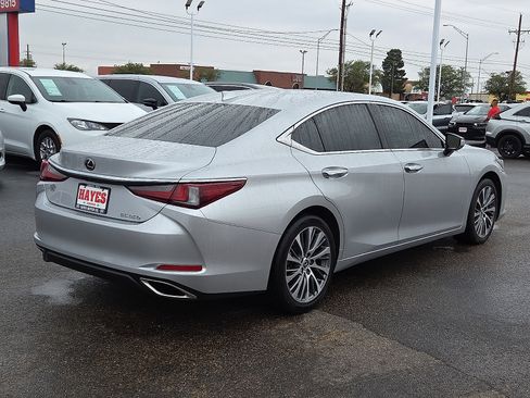 Used 2021 Lexus ES 350 w/ Premium Package FWD image 4