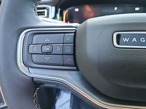 Used 2023 Jeep Wagoneer Series II AWD/4WD image 22