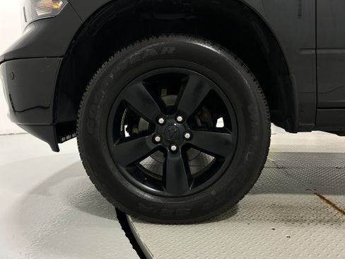 Used 2018 RAM 1500 Big Horn AWD/4WD image 36