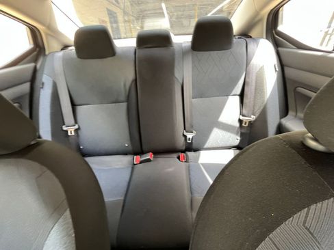 Used 2025 Nissan Versa SV image 33